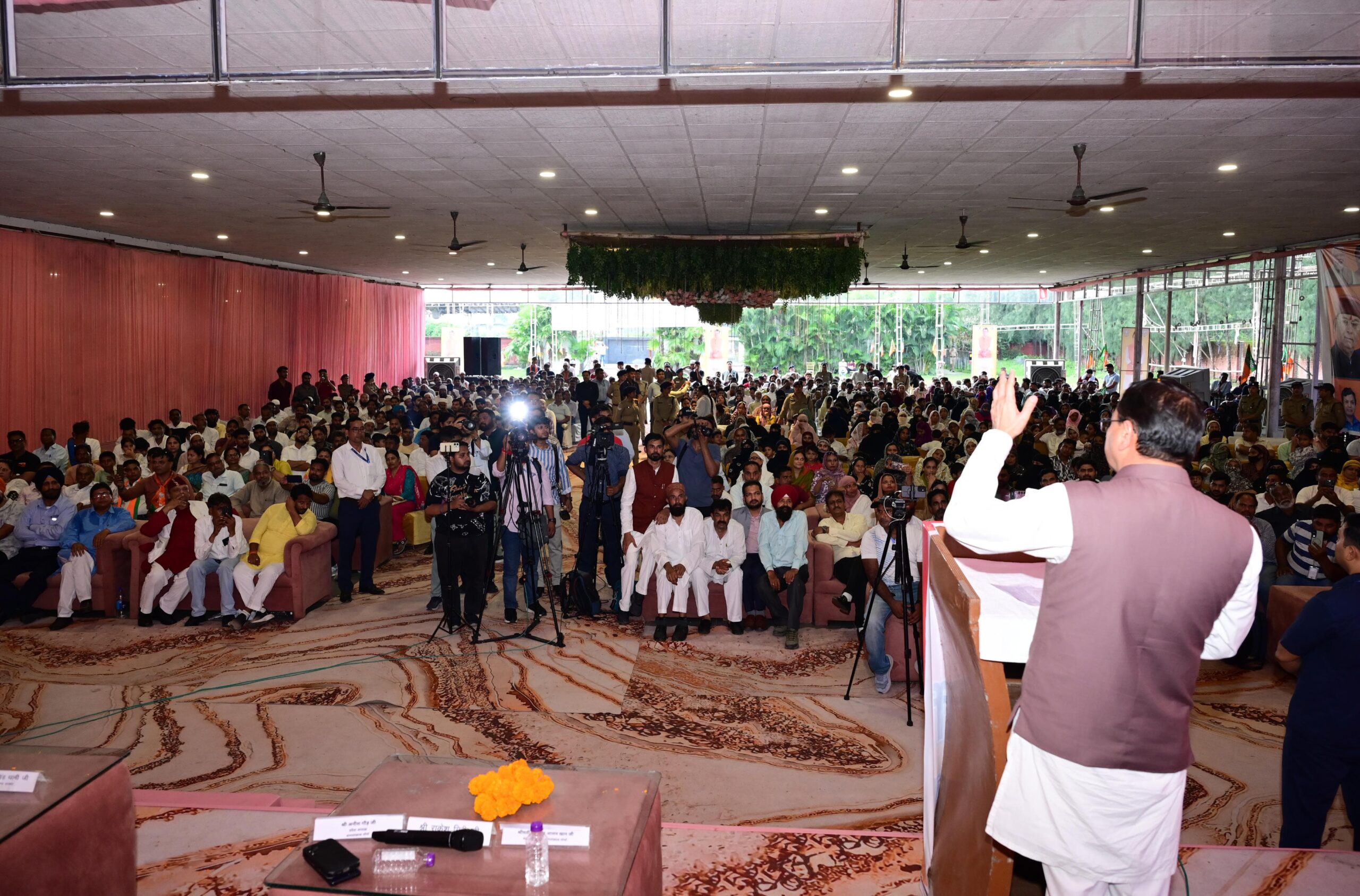 अल्पसंख्यक समाज के उत्थान के लिए सरकार पूरी तरह प्रतिबद्ध : मुख्यमंत्री