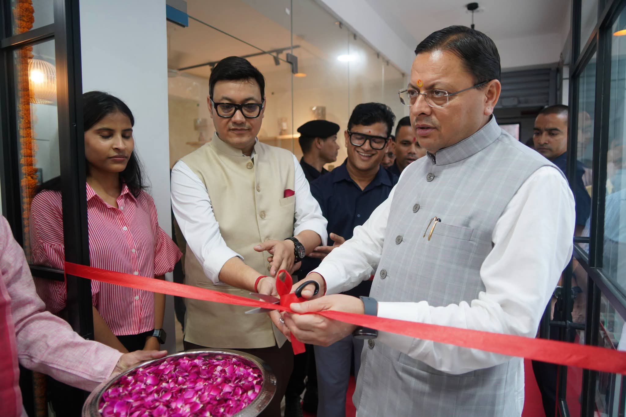 मुख्यमंत्री ने देहरादून में ओहो रेडियो 89.2 एफएम का शुभारंभ किया