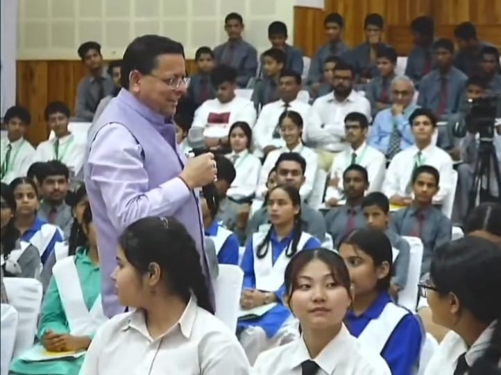 श्रेष्ठ 140 विचारों का चयन कर मुख्यमंत्री स्वयं विद्यार्थियों से करेंगे संवाद