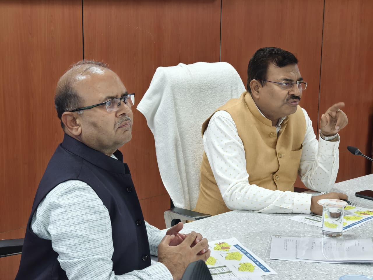 आपदा से प्रभावी ढंग से निपटने के लिए सभी विभागों के अधिकारी अलर्ट मोड में रहें : मुख्य सचिव