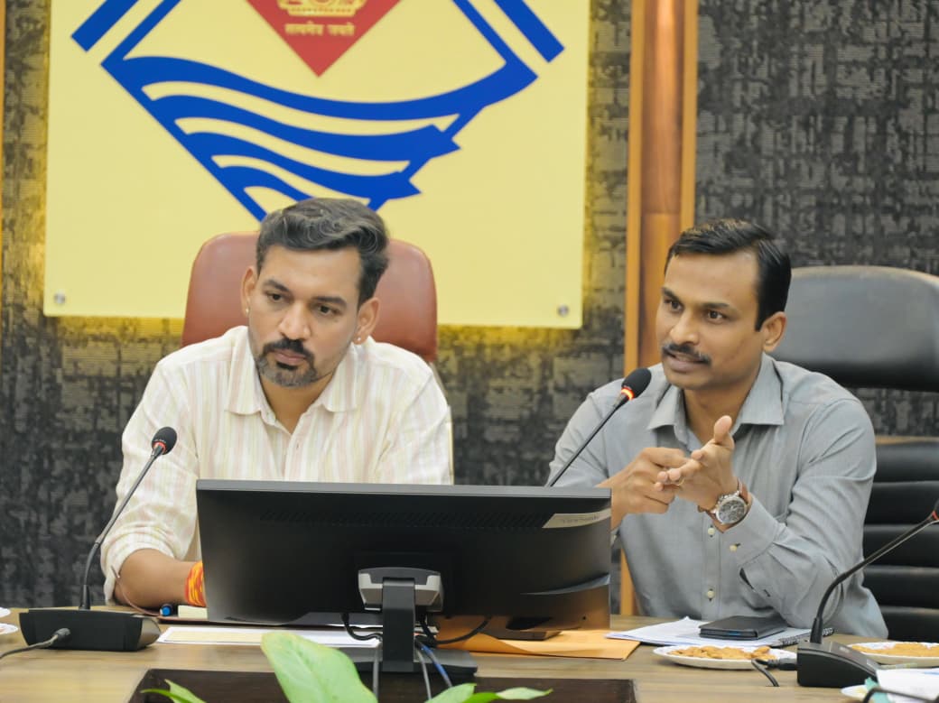 निर्वाचन आयोग के मानकों के अनुरूप करें सत्यापन, अधूरी मैपिंग पर रखें विशेष फोकसः विजय कुमार जोगदंडे