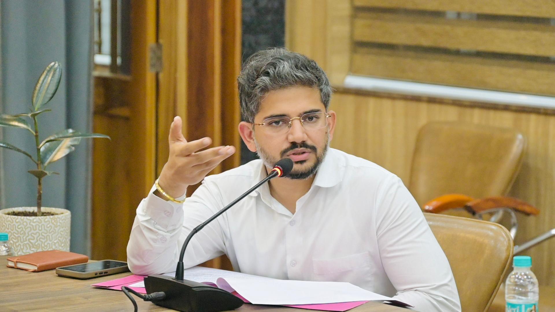 एसआईआर में तेजी के साथ पारदर्शिता एवं शुद्धता सुनिश्चित करें अधिकारीः सीडीओ