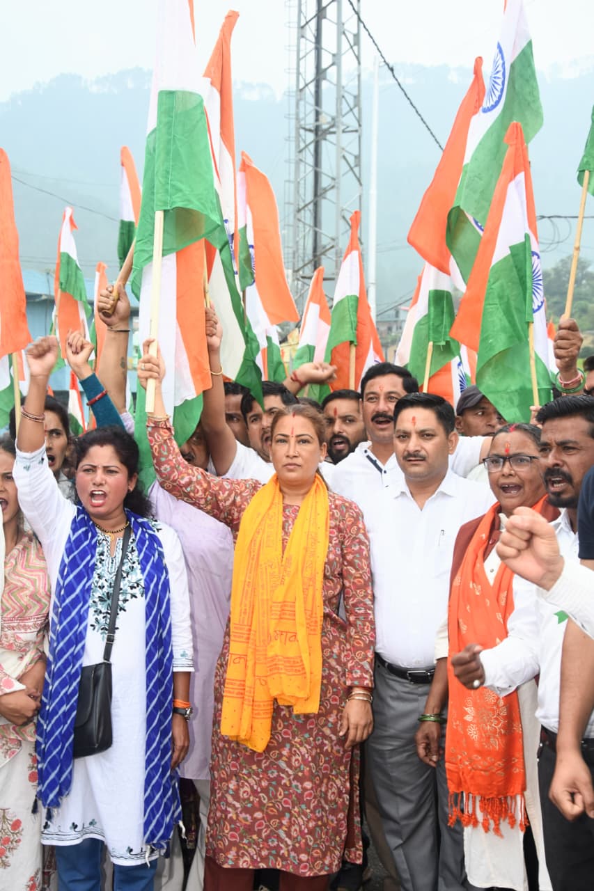 तिरंगा यात्रा में उमड़ा जनसैलाब, हर घर तिरंगा अभियान को मिला व्यापक समर्थन: रेखा आर्या