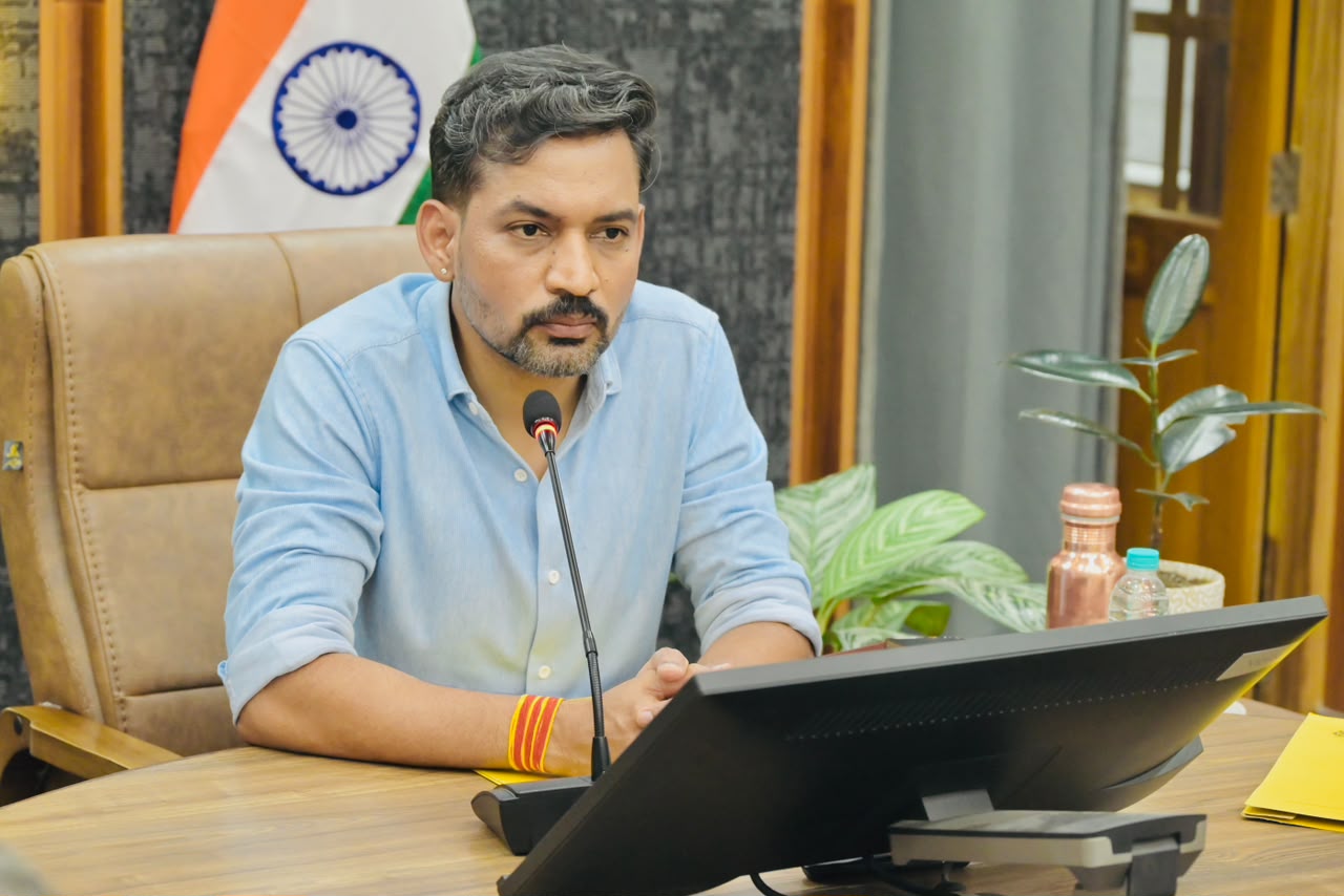एसआईआर कार्य में पारदर्शिता एवं शुद्धता के साथ करें नोटिसों की सुनवाईः डीएम