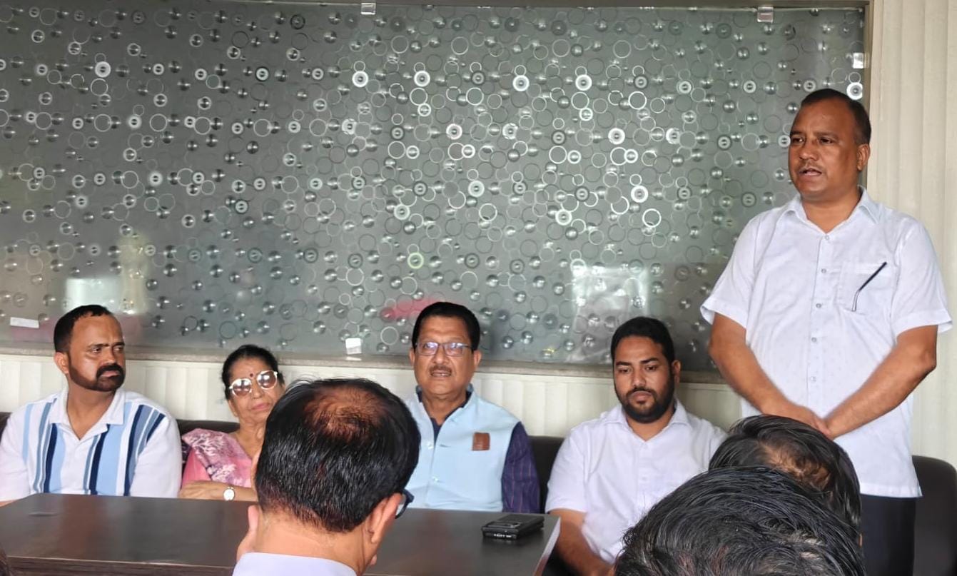 एसआईआर को लेकर रायपुर विधानसभा में कांग्रेस के बीएलओ-2 की महत्वपूर्ण बैठक