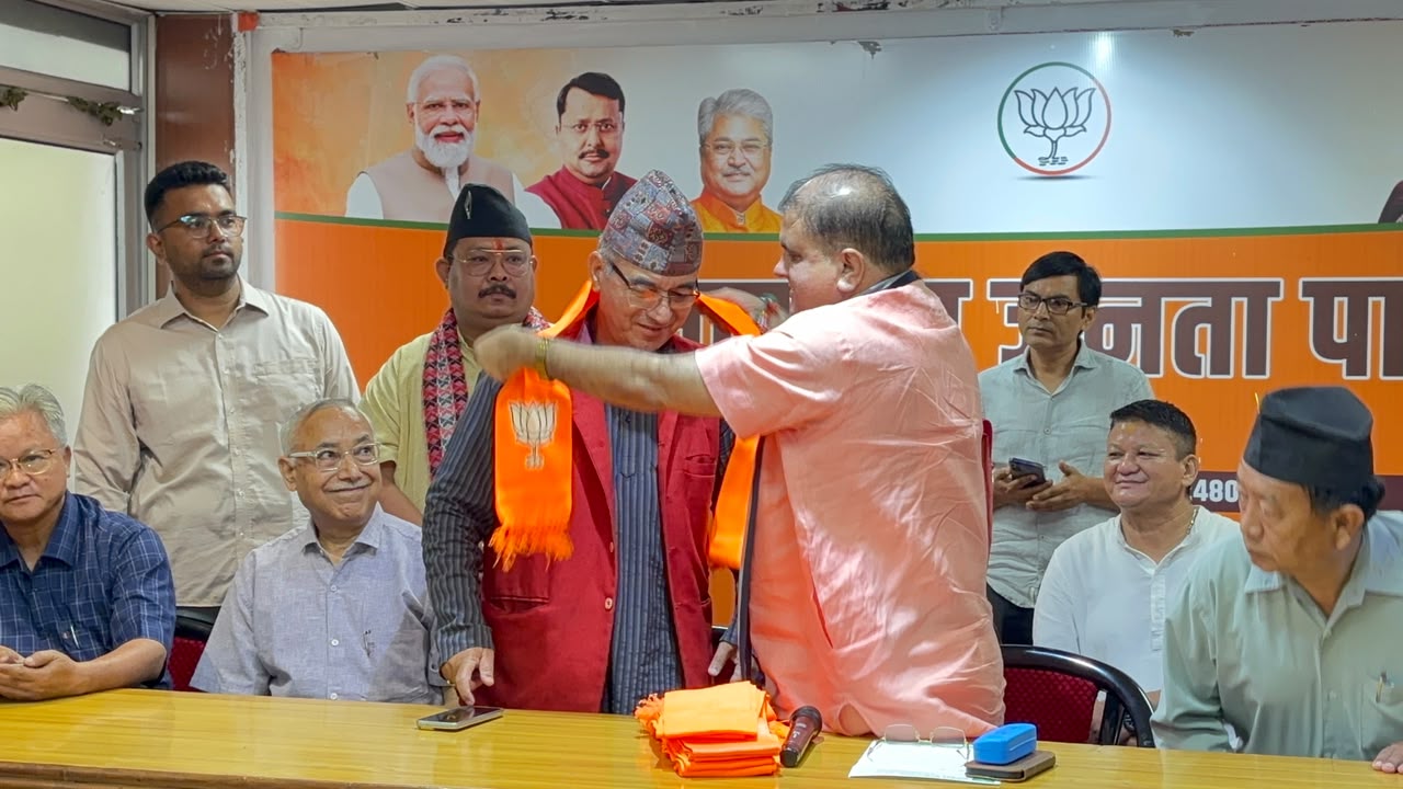 गोरखा डेमोक्रेटिक फ्रंट का भाजपा में विलय, 2027 में हैट्रिक का शुभ संकेत : भट्ट