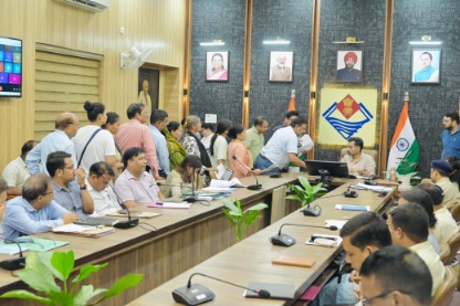 समाधान दिवसः 140 जनसमस्याएं प्रस्तुत, नाले पर कब्जे से लेकर पेंशन ठगी और संपत्ति विवादों पर डीएम के कड़े निर्देश