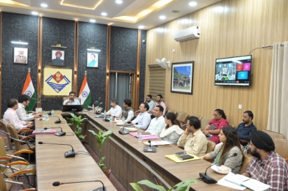 देहरादून: विशेष गहन पुनरीक्षण की आयोग की टीम ने की समीक्षा