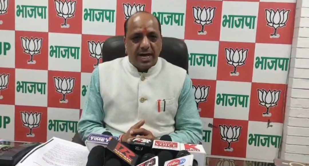 देवभूमि में तुष्टीकरण और बाँटने की राजनीति कर रही कांग्रेस : चौहान