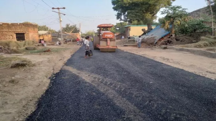 पीएमजीएसवाई ने पहाड़ जैसी जिंदगी को दी नई रफ्तार