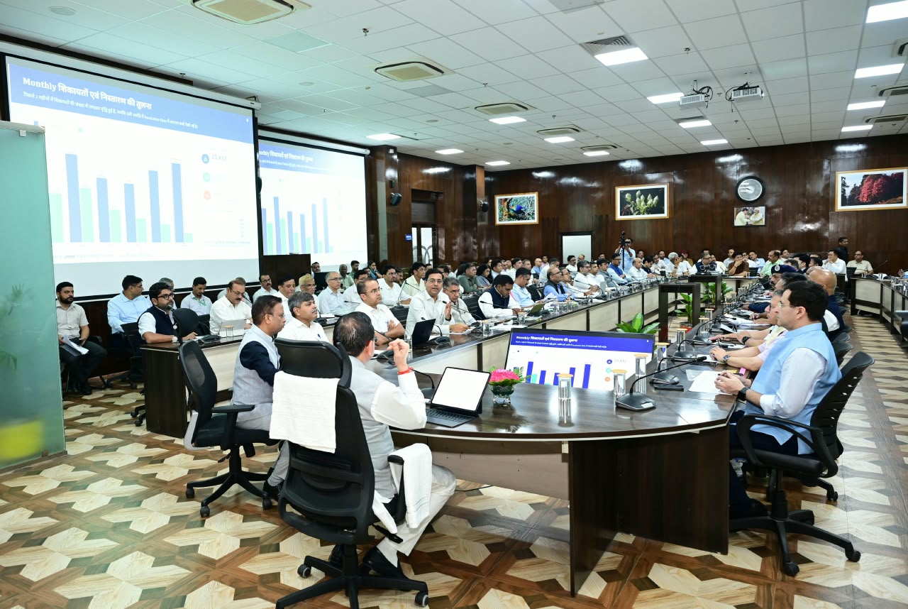 सीएम हेल्पलाइन पर प्राप्त जन शिकायतों का समयबद्ध एवं संतोषजनक निस्तारण सुनिश्चित किया जाए: मुख्यमंत्री