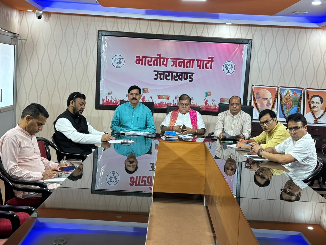 भाजपा मीडिया टीम की बैठक मे चुनाव रणनीति पर चर्चा, भट्ट ने दिये निर्देश