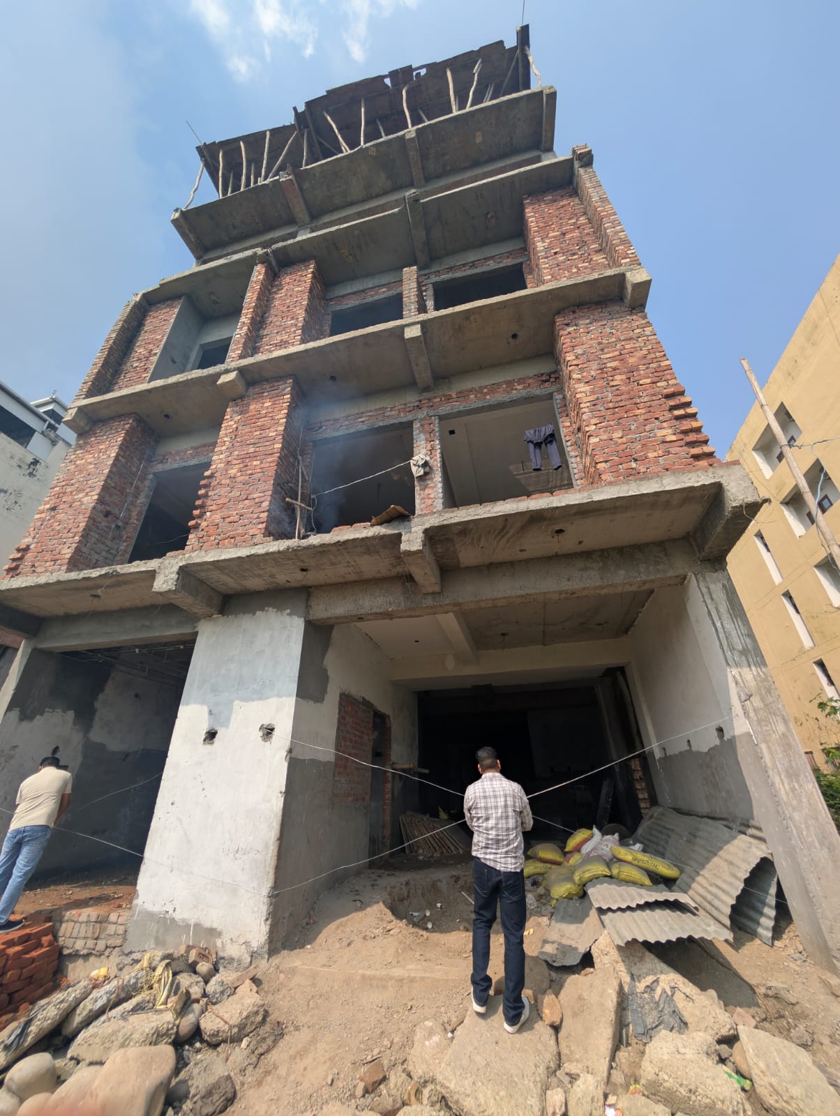 अवैध प्लॉटिंग और निर्माण पर एमडीडीए की बड़ी कार्रवाई, तीन स्थानों पर सीलिंग, दो जगह ध्वस्तीकरण