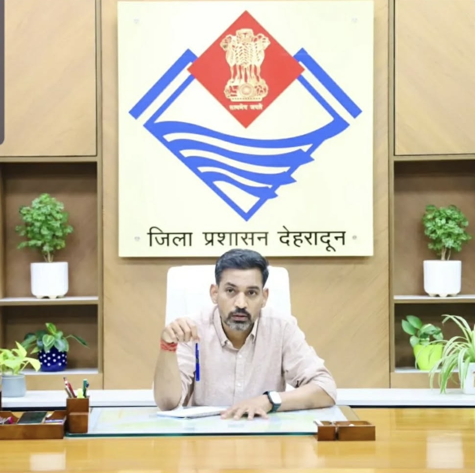 देहरादून: परिवार की प्रताड़ना से शिक्षा से वंचित रुद्र प्रताप नेगी का सहारा बना जिला प्रशासन