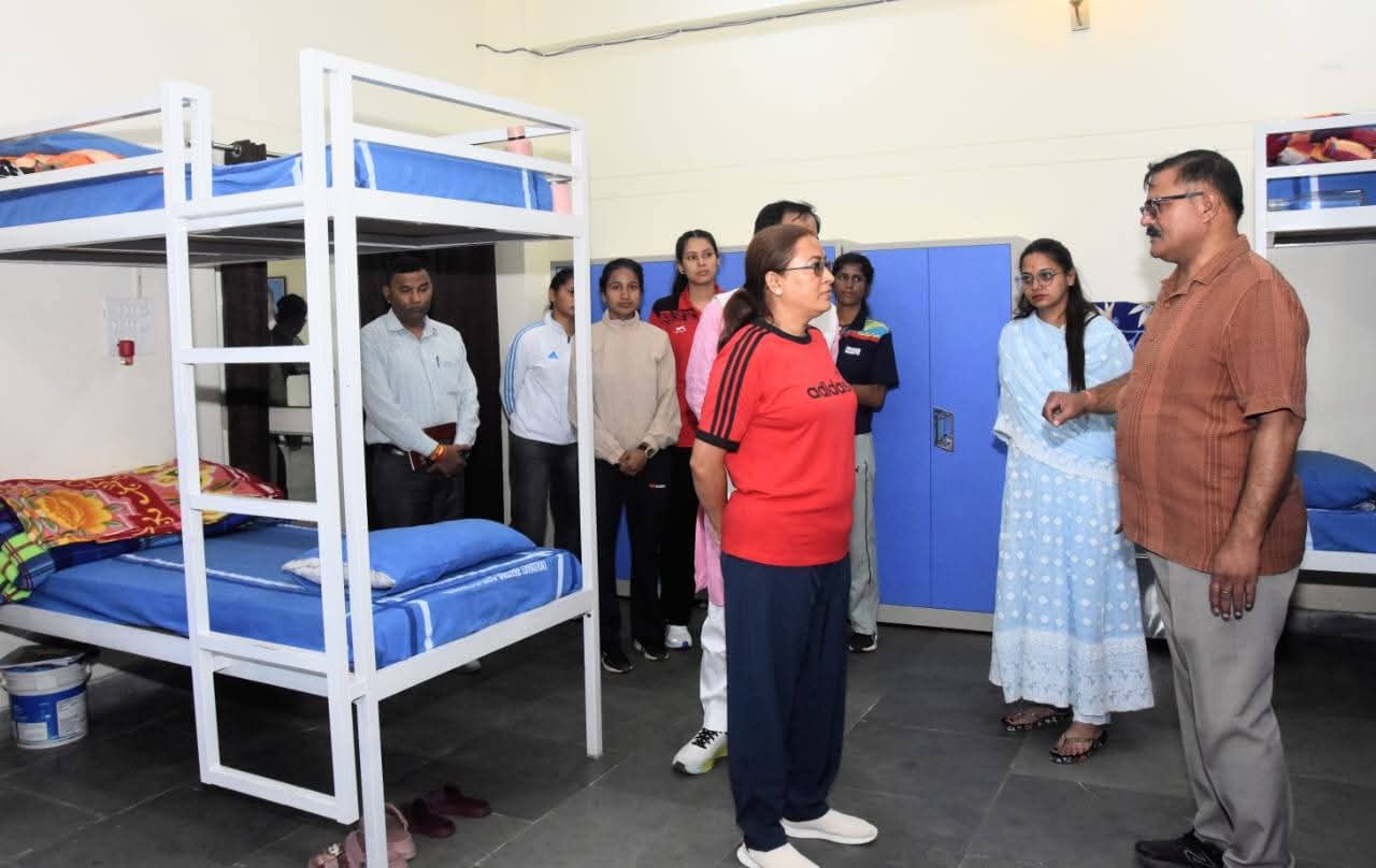 खेल मंत्री ने किया लोहाघाट मे महिला स्पोर्ट्स कॉलेज और स्टेडियम का निरीक्षण, व्यवस्थाओं को दुरुस्त करने के दिए निर्देश