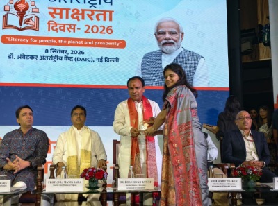 साक्षरता व्यक्ति के समग्र विकास का मार्ग प्रशस्त करती हैः डाॅ. धन सिंह रावत