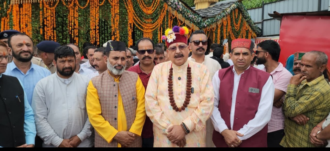 धर्मस्व मंत्री सतपाल महाराज पहुंचे सिरमौर के शिलाई, पश्मी गांव