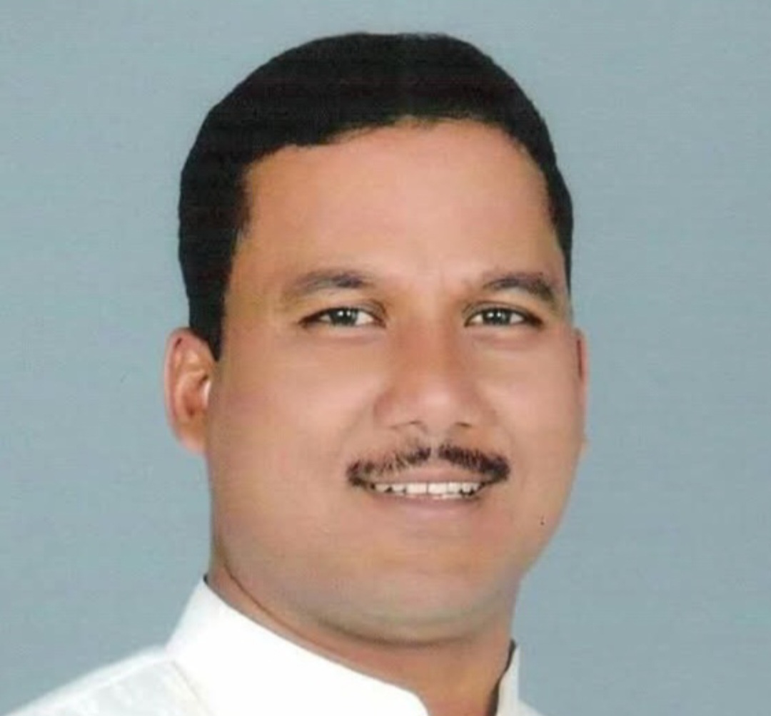 दून विश्वविद्यालय की मेस में खाने में कीड़ा मिलने का मामला