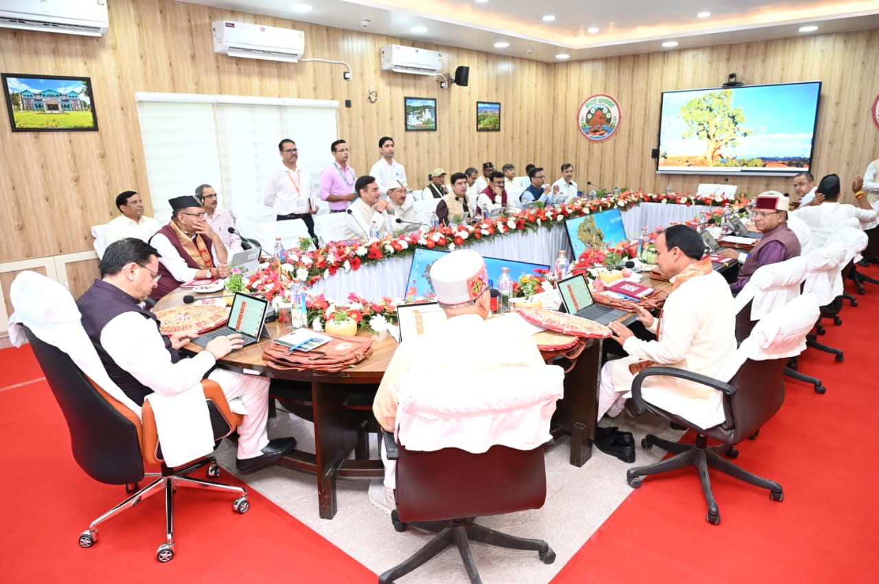 भारत-नेपाल अंतरराष्ट्रीय सीमा से सटे बनबसा में धामी कैबिनेट की बैठक
