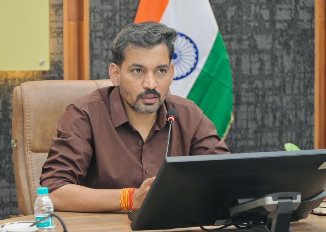 देहरादून: जिला कौशल विकास योजना की समीक्षा बैठक