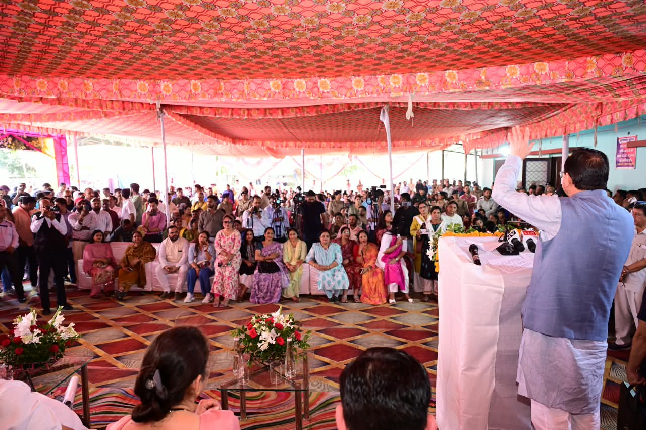 सरकार की योजनाओं और सेवाओं का लाभ समाज के अंतिम व्यक्ति तक पहुंचाना हमारी प्राथमिकता : मुख्यमंत्री