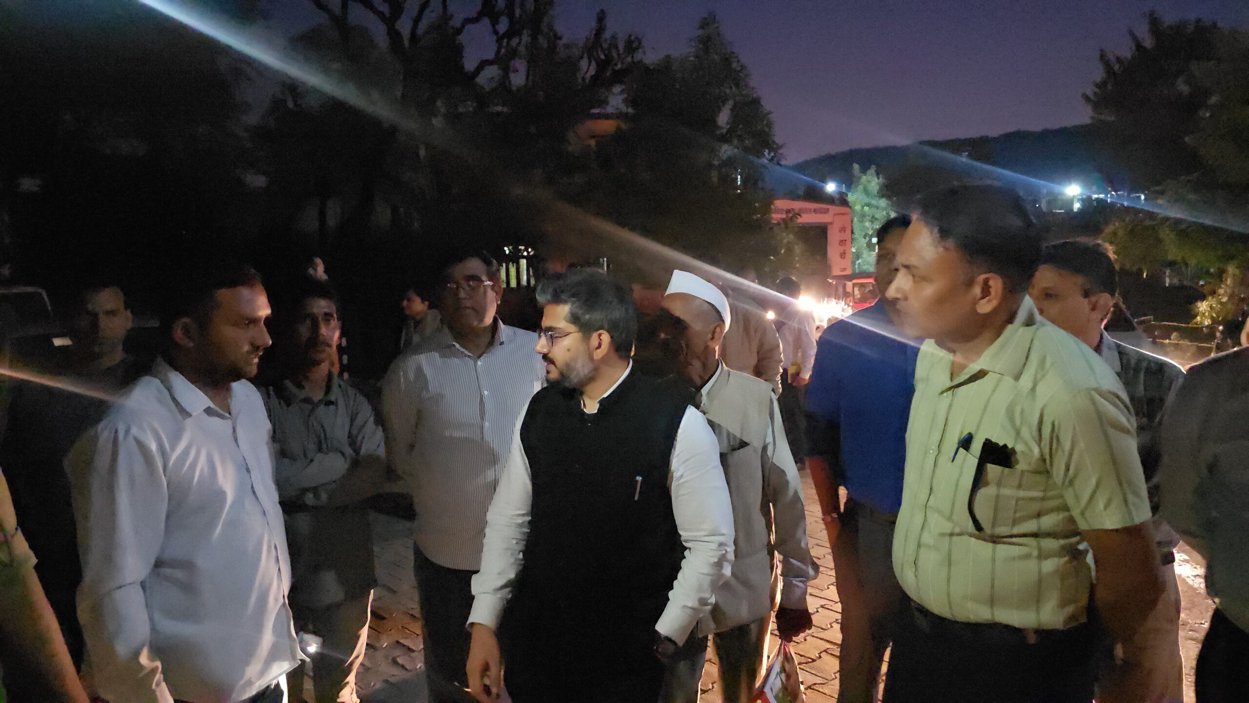 सीडीओ अभिनव शाह की अध्यक्षता में ग्राम पंचायत थेवा, मालदेवता में आयोजित हुई पहली रात्रि चौपाल