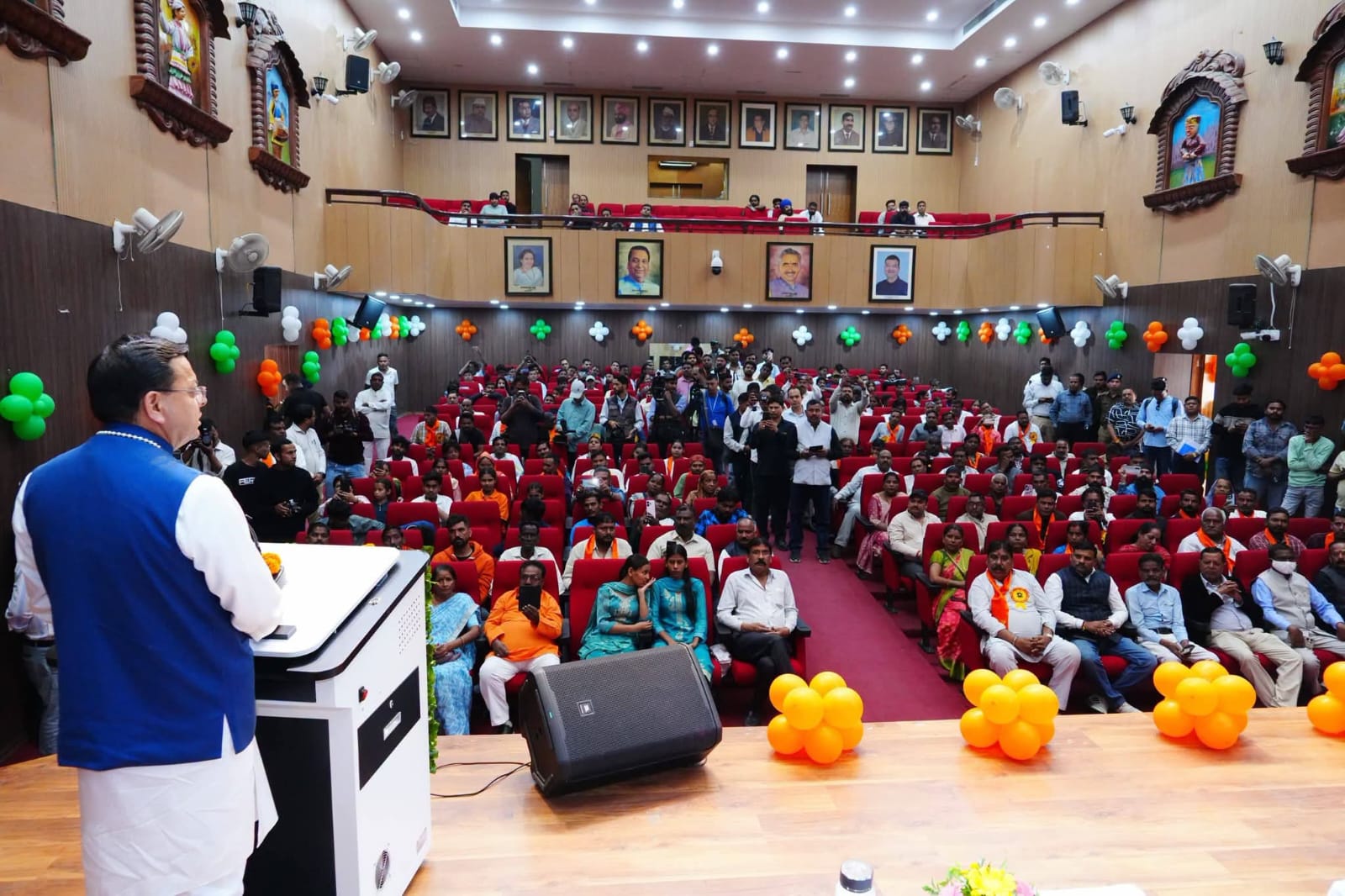 प्रदेश के विभिन्न विभागों में कार्यरत सफाई कर्मचारियों का मानदेय जल्द बढ़ाया जाएगा : मुख्यमंत्री
