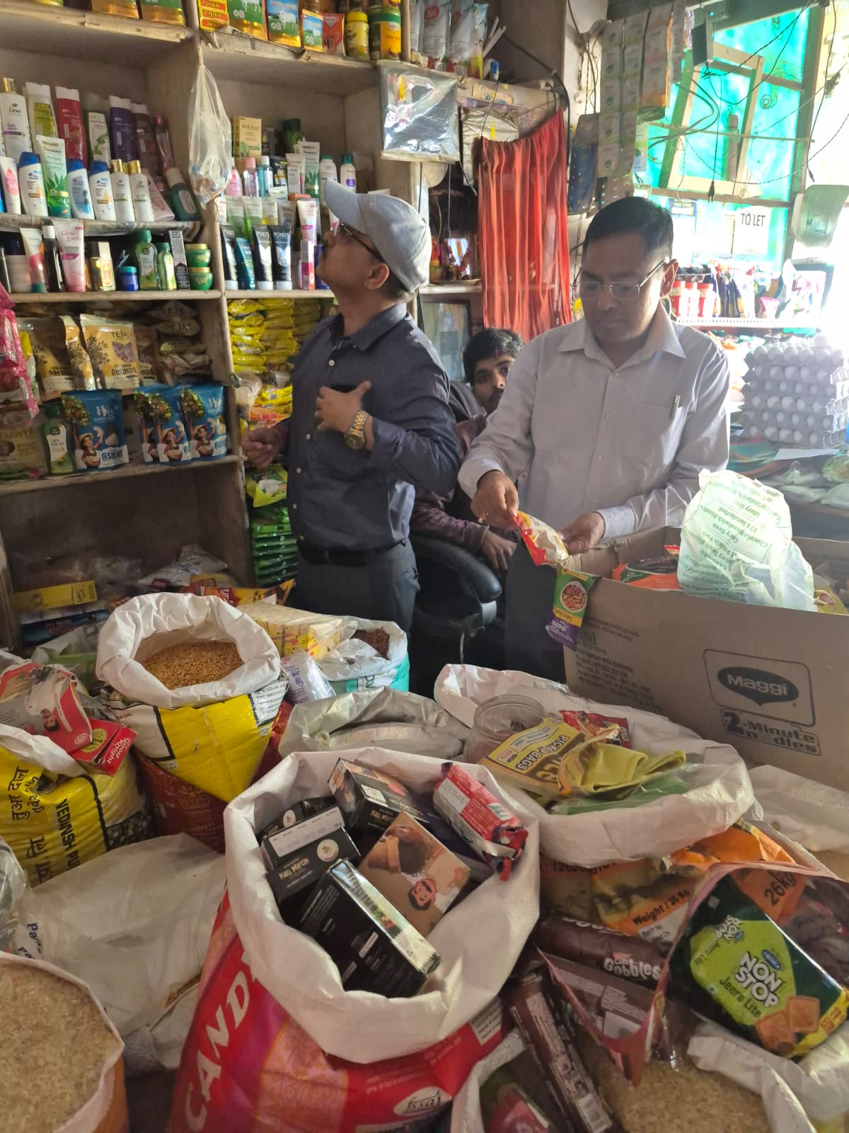 खाद्य संरक्षा विभाग का बड़ा अभियान, मिठाइयों से मिड-डे मील तक 32 नमूने जांच को भेजे