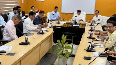 लोक निर्माण विभाग की समीक्षा बैठक, मंत्री सतपाल महाराज ने दिये गुणवत्ता युक्त कार्य के निर्देश